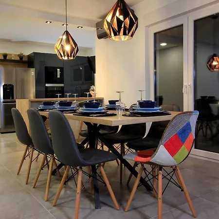Ctma231/ Modern Decorated With Private Pool Villa