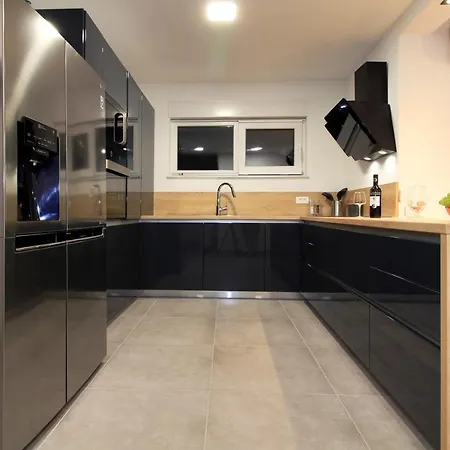 Ctma231/ Modern Decorated With Private Pool *
