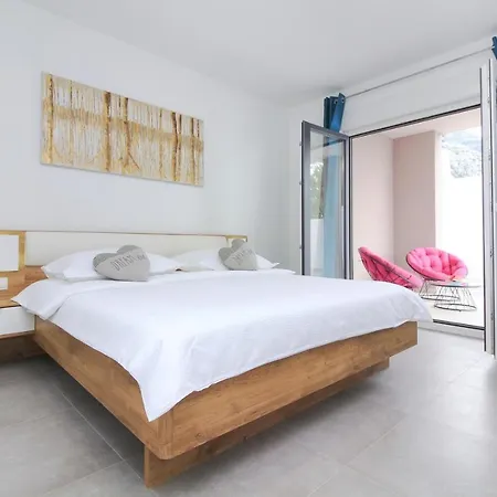 Villa Ctma231/ Modern Decorated With Private Pool Makarska