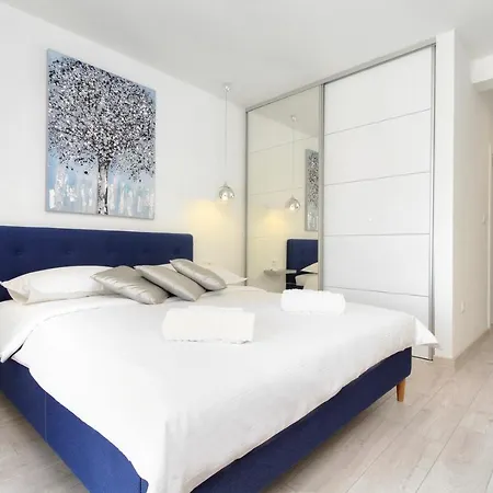 Ctma231/ Modern Decorated With Private Pool Makarska